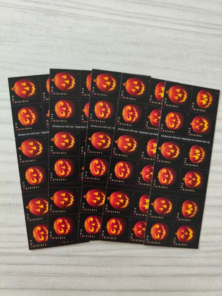 HALLOWEEN JACK-O’-LANTERNS/Collection – A total of 100 stamps