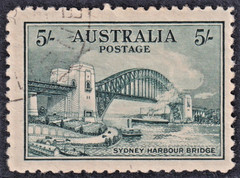 5/- Blue-Green SYDNEY HARBOUR BRIDGE *CTO with GUM* SG 143