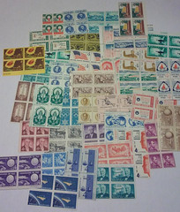 Usable 200 Assorted Mixed Multiples & Singles of 4¢ US Postage Stamps FV $8.00