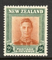 New Zealand 1947-52 2/- Brown-orange & green upright wmk SG 688b Mnh.