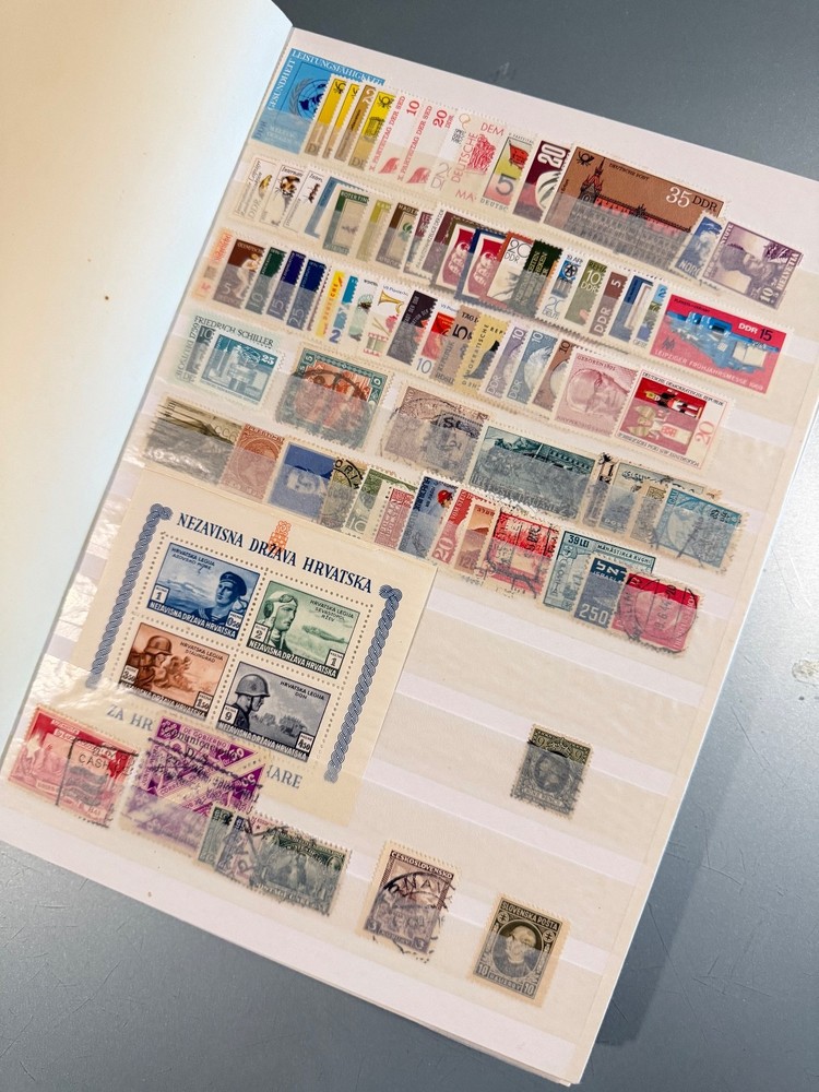 Worldwide Stamps Singles, Sets, Souvenir Sheets Plus M&U Many not Shown L2075