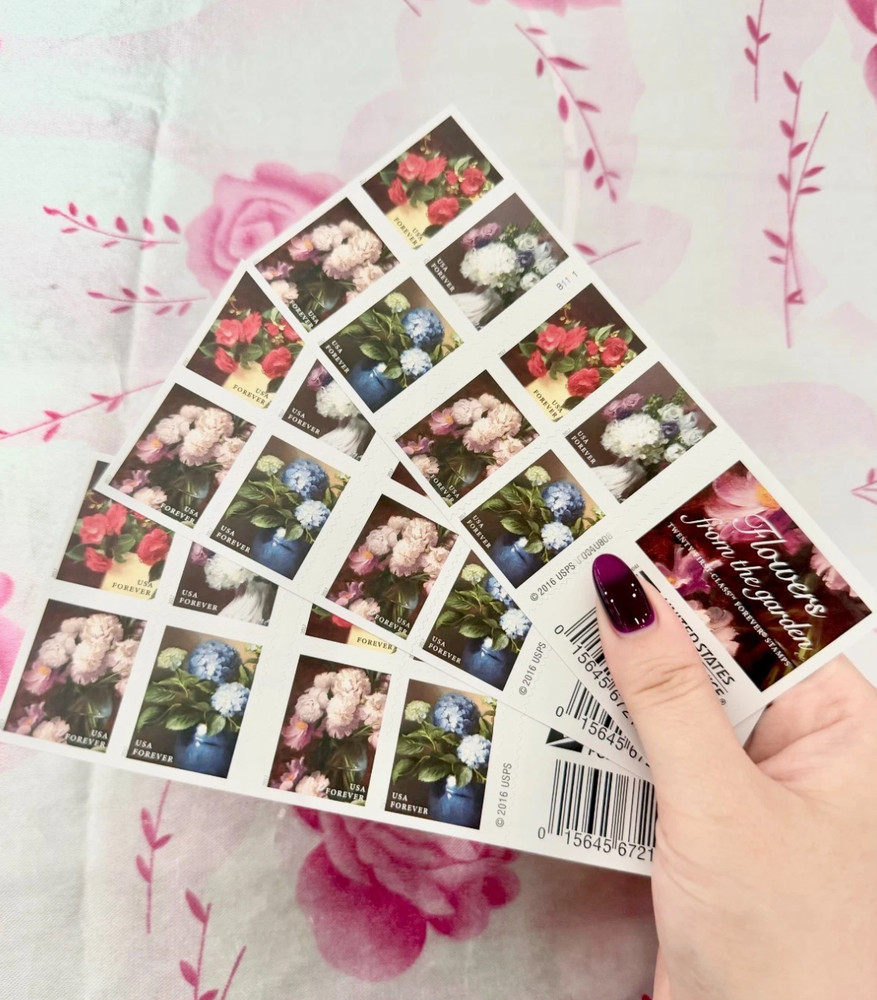 100 PCs FLOWERS FROM THE GARDEN 2025 MAIL FOREVER POSTAGE / 5 BOOKS OF 20.