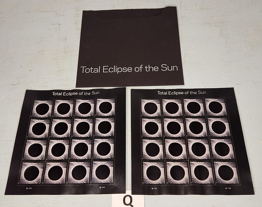 2 BLOCKS Total Eclipse of the Sun USPS Forever Stamps 2017 W/Protective Sleeve Q