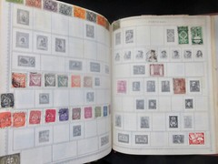 VTG 1956 The New World Wide Postage Stamp Album with Many Stamps WOW!