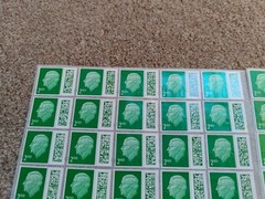 * KING 50 2nd Second Class Stamps Unfranked Barcoded Genuine with Original Gum *