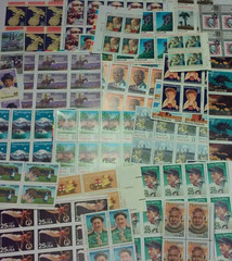 Usable 90 Assorted Mixed & Multiples & Singles of 25¢ US Postage Stamps FV 22.50