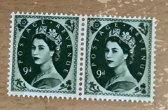2 QEII GB 9d all MNH. s128 9.5 phosphor bands