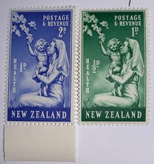 Travelstamps: 1949 New Zealand Stamps Sc # B34-B35, Mint OG NH, Nurse & Child