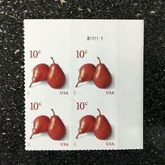 2017US #5178 10c Pears – Plate Block of 4 Mint NH self adhesive fruit