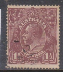 (K220-135) 1914 Australia 1 1/2d brown KGV (EG)
